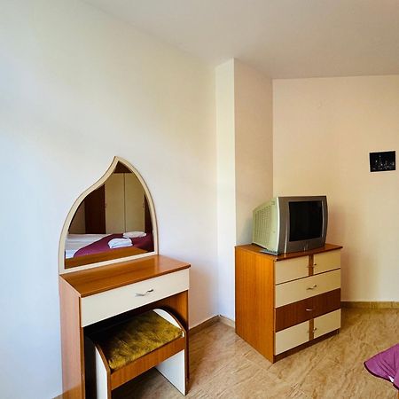 Sun Village B 320 Apartment Pantai Sunny Bagian luar foto