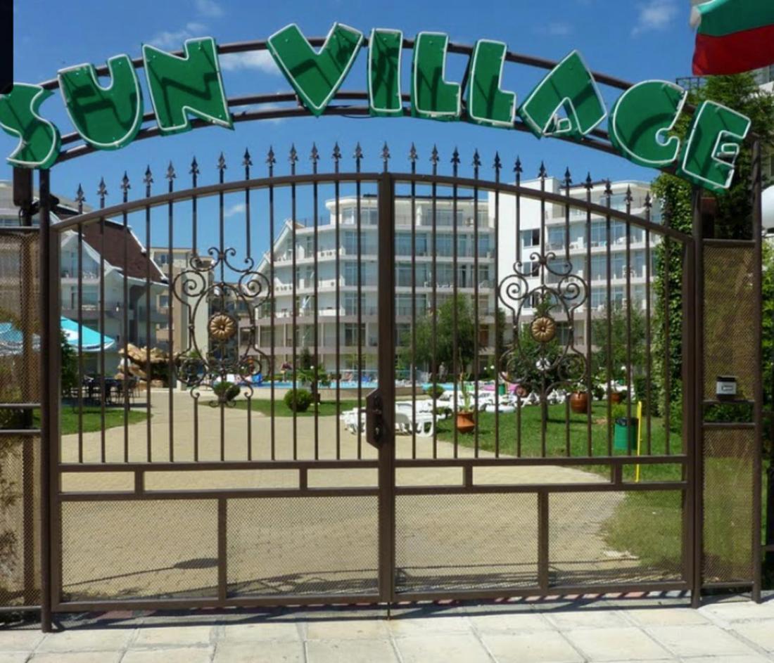 Sun Village B 320 Apartment Pantai Sunny Bagian luar foto