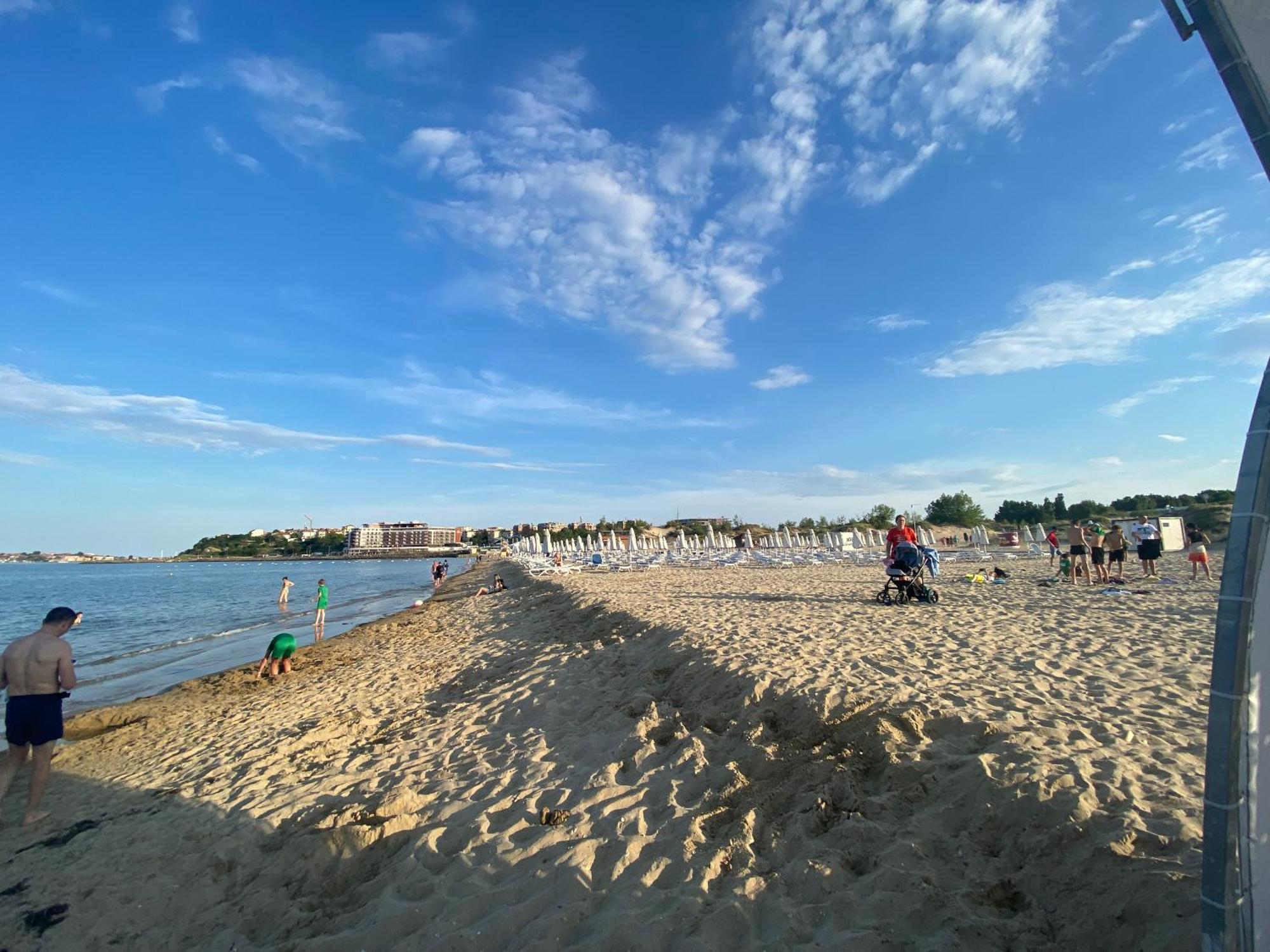 Sun Village B 320 Apartment Pantai Sunny Bagian luar foto